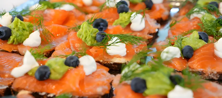 SMØRBRØD bringt norwegischen Fisch aufs Berliner Brot