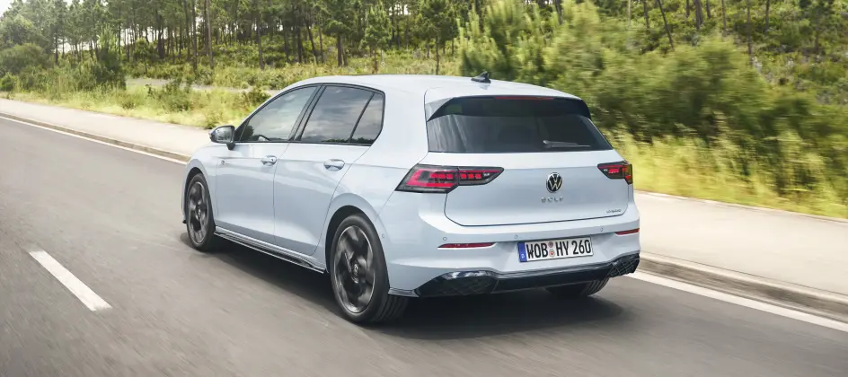 Volkswagen erweitert Hybridangebot für Golf und T-Roc